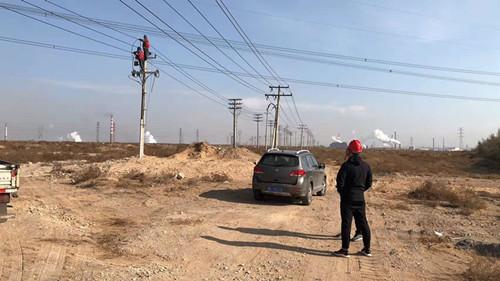 烏海電業(yè)局農(nóng)電處千里山農(nóng)電所：開展冬季設(shè)備巡視，確保安全生產(chǎn)