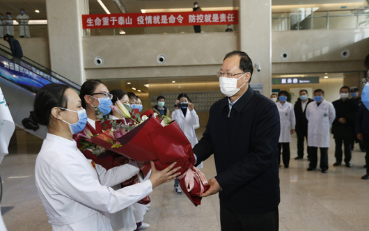 毛偉明董事長到北京電力醫(yī)院、白廣路辦公區(qū)檢查疫情防控工作并開展調(diào)研