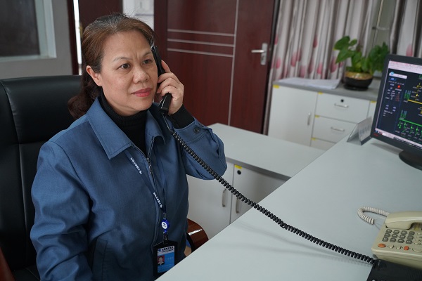 盡自己的一點力，站好最后一班崗——記柳城供電局電力調(diào)度控制中心全革慶