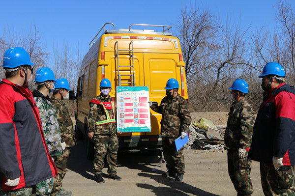 烏海電業(yè)局配電帶電作業(yè)中心團(tuán)支部：筑牢“紅線”意識，安全與生產(chǎn)同行