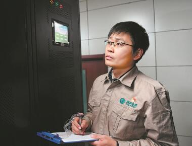 做電網(wǎng)安全運行的守護者——記天津城西供電公司電力調(diào)度控制中心主任仝新宇