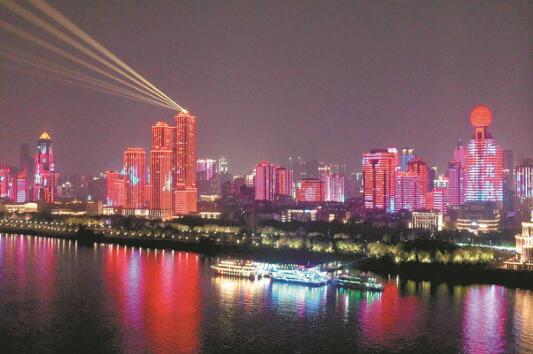 英雄之城，光明新生