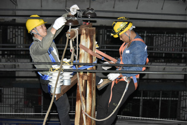 國網撫州廣昌縣供電公司:零點消缺 保障城區(qū)供電可靠