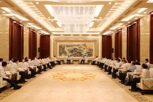 國(guó)家電網(wǎng)公司毛偉明、辛保安與山東省委書(shū)記劉家義、代省長(zhǎng)李干杰會(huì)談