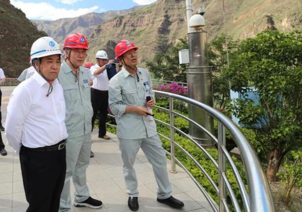 南方電網(wǎng)董事長、黨組書記孟振平調(diào)研烏東德水電站工程