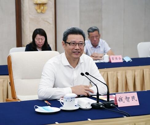 國家電投黨組書記、董事長錢智民拜會重慶市委副書記、市長唐良智