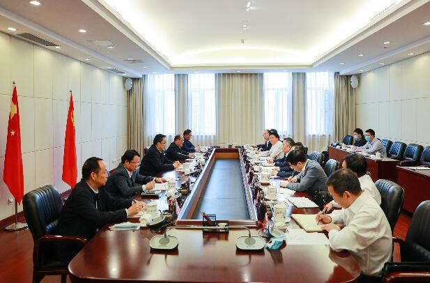 中國(guó)能建黨委書(shū)記、董事長(zhǎng)宋海良拜會(huì)貴州省委書(shū)記孫志剛