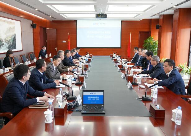 中國(guó)能建黨委書記、董事長(zhǎng)宋海良與氫陽(yáng)公司董事長(zhǎng)程寒松座談