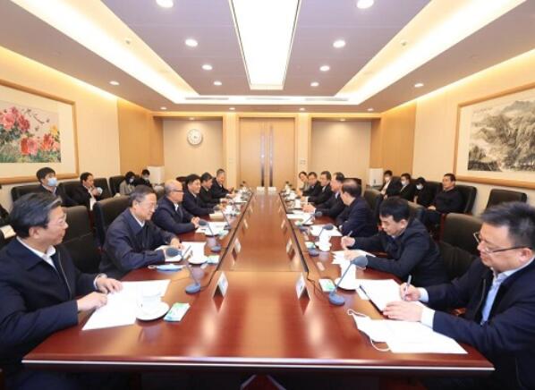 國(guó)家電網(wǎng)公司毛偉明、辛保安與生態(tài)環(huán)境部黨組書(shū)記孫金龍、部長(zhǎng)黃潤(rùn)秋舉行會(huì)談