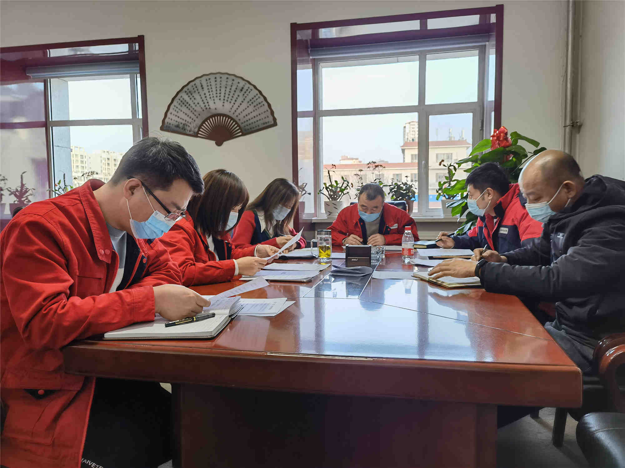 烏海電業(yè)局農(nóng)電處：對(duì)標(biāo)工作標(biāo)準(zhǔn)，定員定崗定細(xì)則