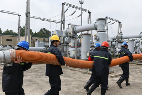 江蘇東?？h供電公司開展2021年變電站防汛應急演練