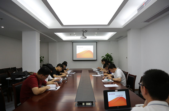 國網(wǎng)寧波奉化區(qū)供電：扣好從業(yè)“第一粒紐扣”，開啟新員工廉潔守護(hù)