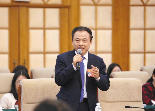 【兩會】推動新能源汽車產(chǎn)業(yè)發(fā)展 促進(jìn)終端用能變革——訪全國人大代表、天能電池集團(tuán)股份有限公司董事長張?zhí)烊? /></a></div>
				<div   id=