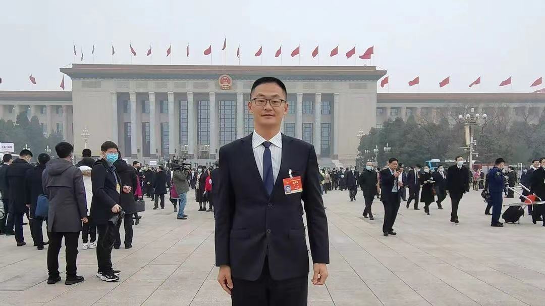 丁明：以數(shù)字化、智能化提升綠色化、低碳化