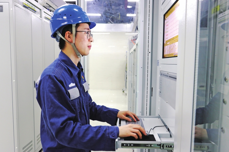 南方電網(wǎng)公司首批杰出級技能專家劉凱:因為熱愛 所以精彩