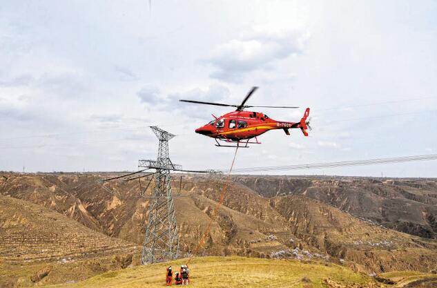 甘肅電網(wǎng)規(guī)?；馗邏壕€路直升機帶電作業(yè)啟動