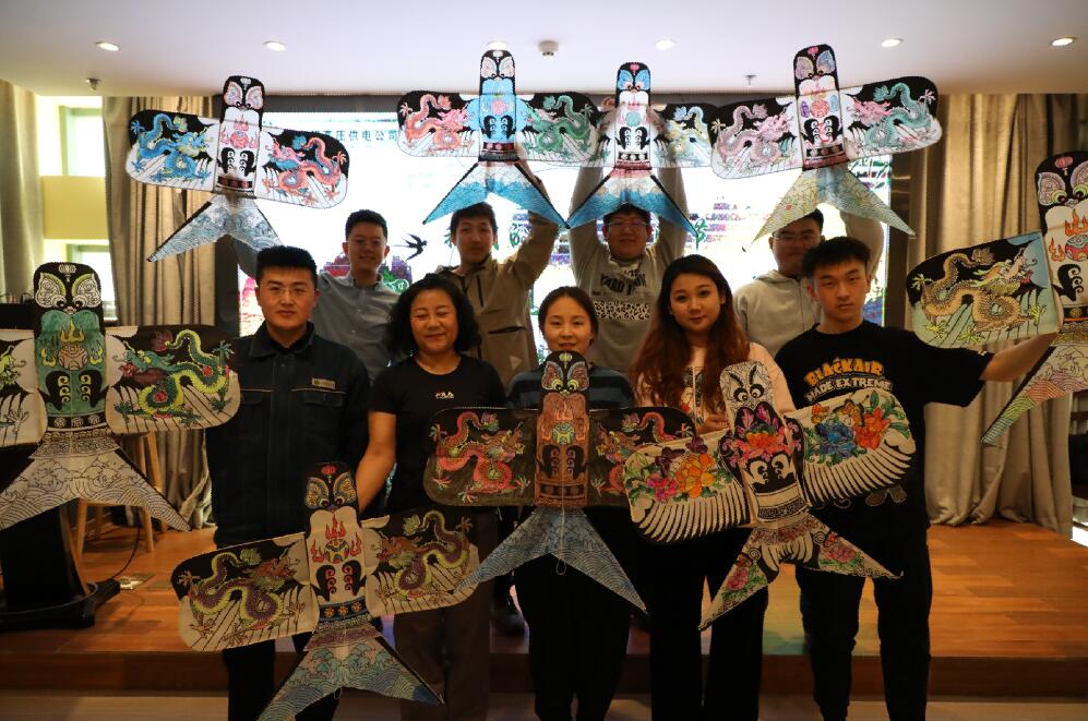 烏海超高壓供電公司清明憶先烈，寄情繪紙鳶