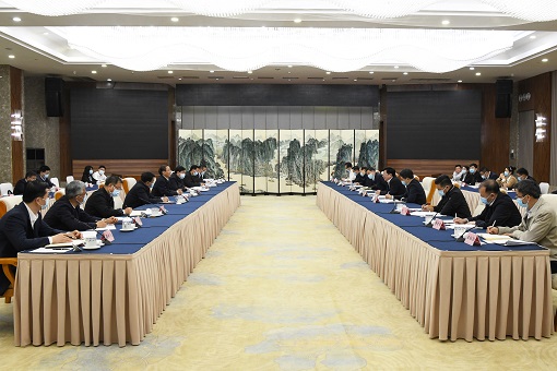 國家電網董事長辛保安、總經理張智剛拜會重慶市委書記陳敏爾、市長胡衡華