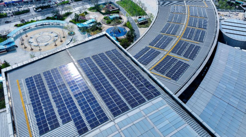 1.2MW！山東商業(yè)綜合體屋頂光伏發(fā)電項目并網(wǎng)發(fā)電