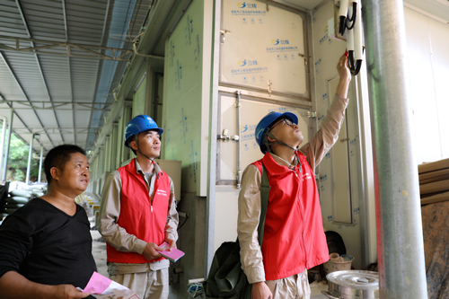 國網連城縣供電公司聞“汛”而動保供電 入村入戶保安全