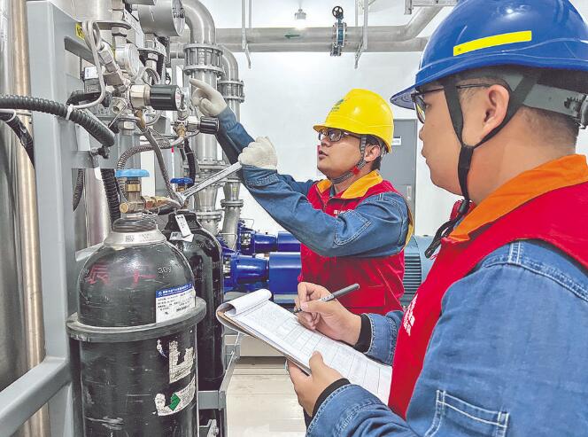 國網(wǎng)新疆超高壓分公司：黨員當先鋒 檢修挑大梁