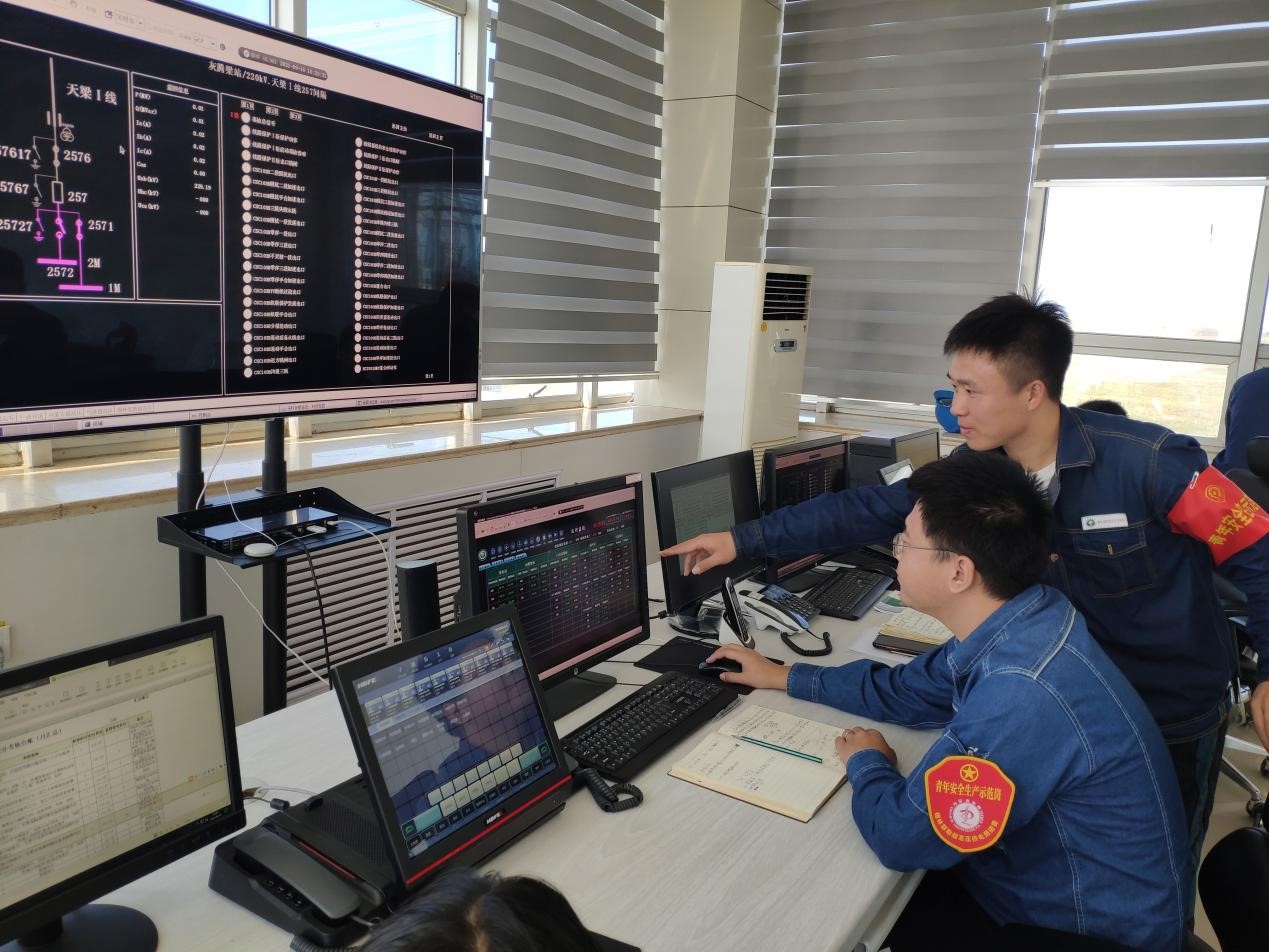 勇?lián)厝?，青年員工譜寫奮斗新征程