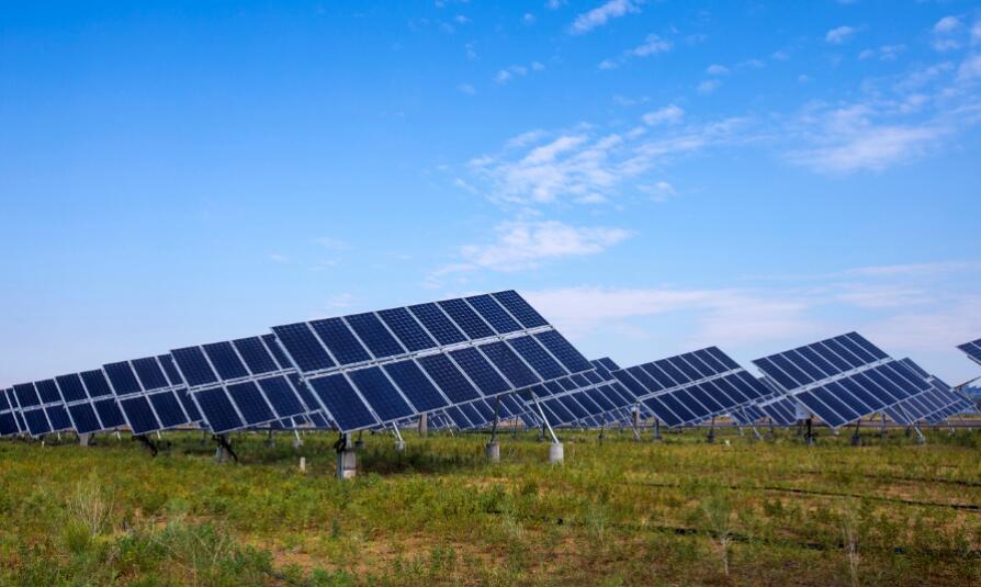 科技驅(qū)動(dòng)!中國光伏十年崛起之路