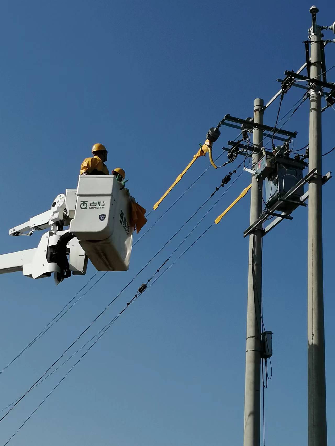 商都供電：“能帶不停”，保供電優(yōu)服務(wù)