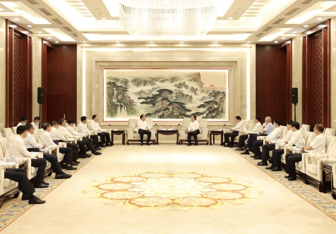 辛保安與山東省委書記李干杰、省長(zhǎng)周乃翔會(huì)談