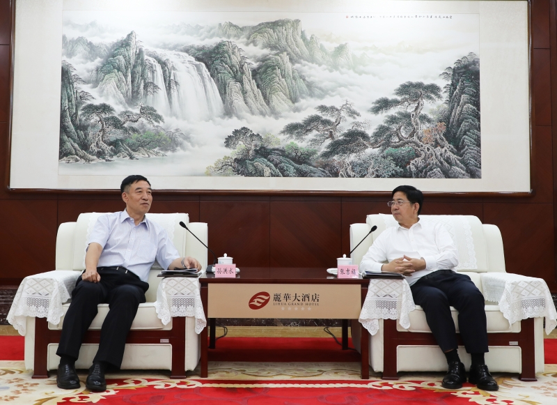 孫洪水與山西省委常委、常務(wù)副省長張吉福會談