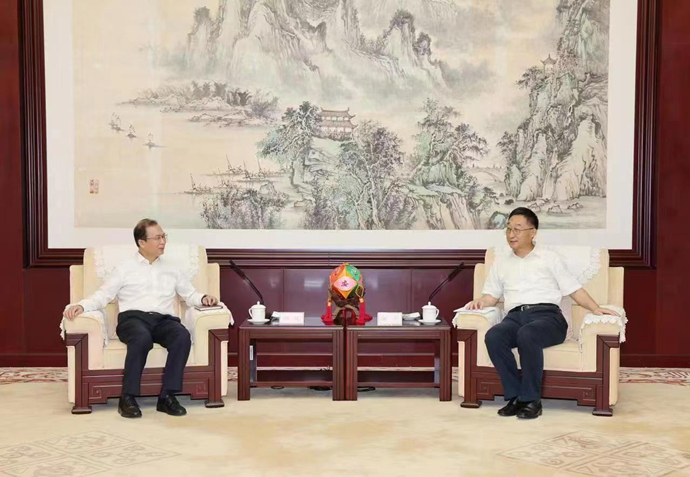 江毅拜會(huì)劉寧、農(nóng)生文并調(diào)研駐桂企業(yè)