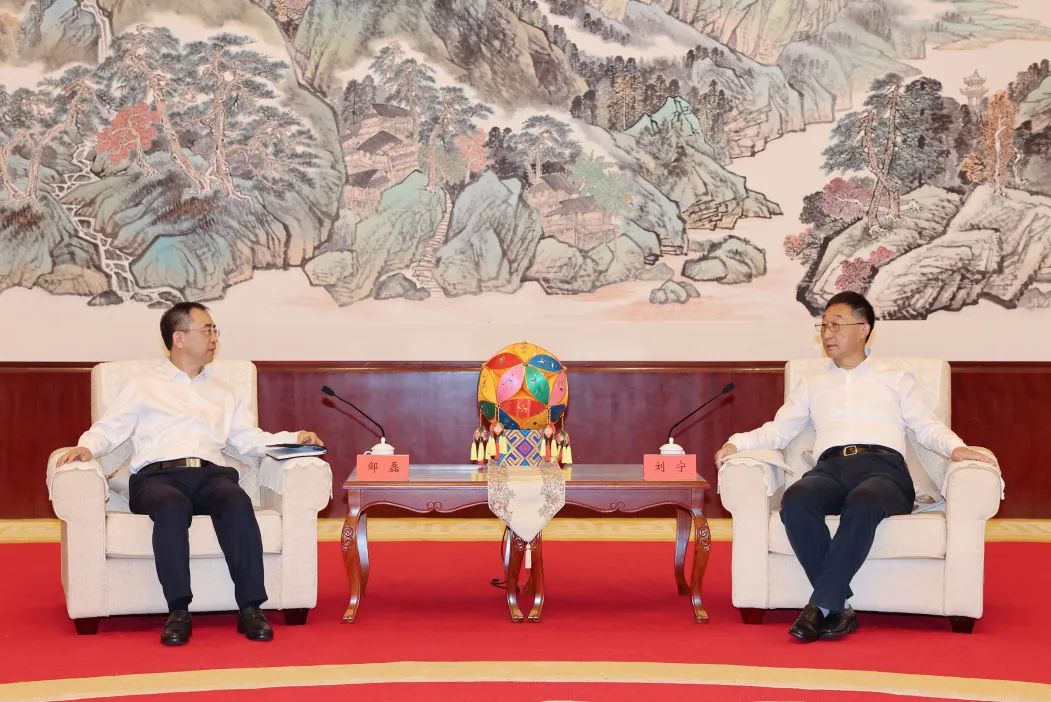 大唐集團(tuán)黨組書記、董事長鄒磊拜會(huì)廣西壯族自治區(qū)黨委書記劉寧