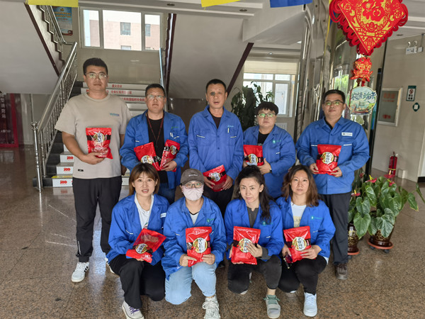 烏海市千里山供電公司：開展“愛心助農(nóng)，枸杞認購”活動