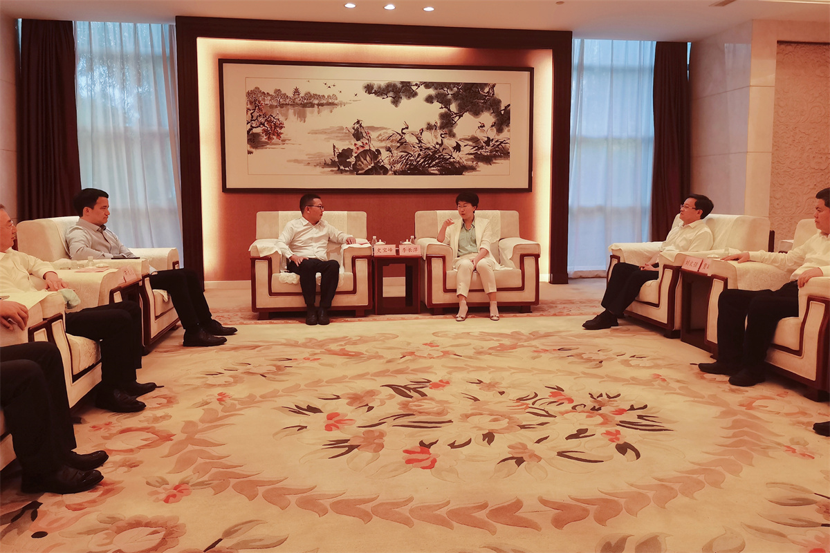 華潤(rùn)電力總裁史寶峰拜會(huì)山東省菏澤市、聊城市、東營(yíng)市