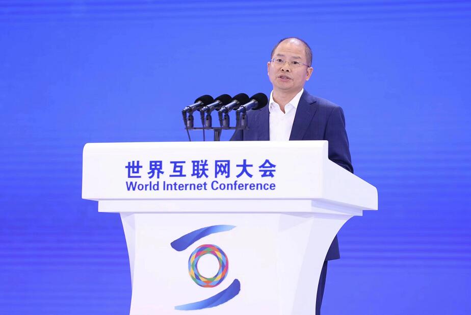 徐直軍：以數(shù)字技術(shù)驅(qū)動(dòng)發(fā)展的確定性，應(yīng)對(duì)全球經(jīng)濟(jì)的不確定性