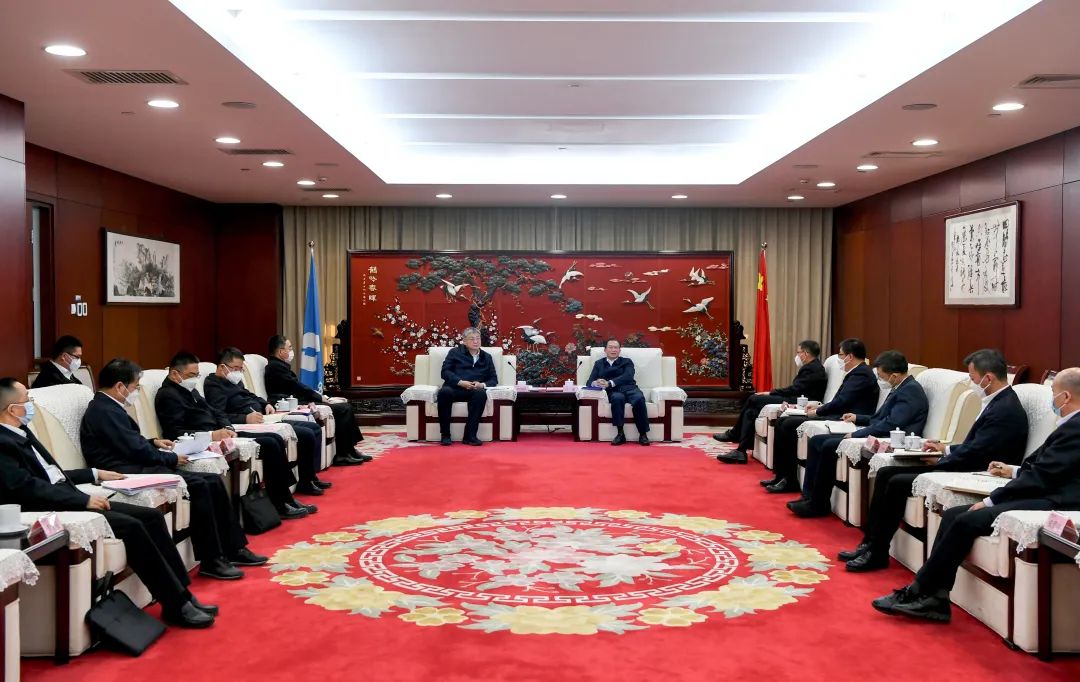 中國華電黨組書記、董事長江毅會見國家能源集團黨組書記、董事長劉國躍