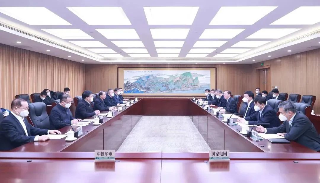 辛保安董事長(zhǎng)、張智剛總經(jīng)理與中國(guó)華電董事長(zhǎng)江毅、總經(jīng)理葉向東會(huì)談