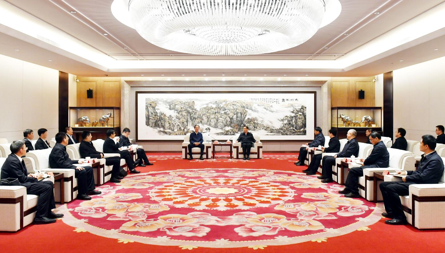 中國電建黨委書記、董事長丁焰章與河北省委常委、石家莊市委書記張超超會談