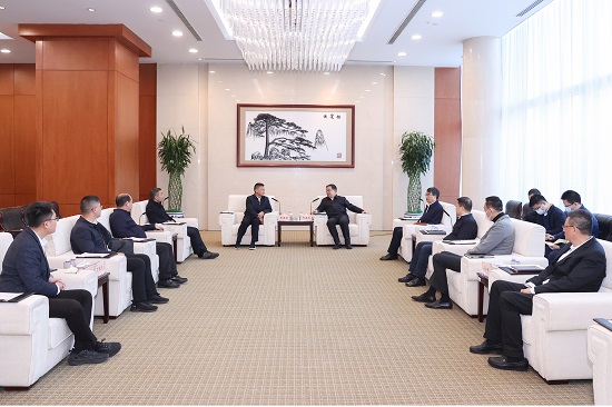 鄧建玲會(huì)見(jiàn)福建省政協(xié)副主席、漳州市委書(shū)記張國(guó)旺