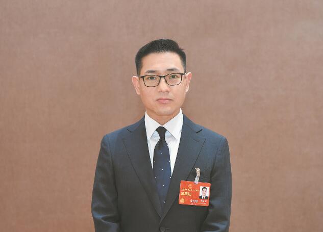 推動(dòng)清潔能源發(fā)展 促進(jìn)綠色低碳轉(zhuǎn)型——訪全國人大代表、河北寶信物流有限公司總經(jīng)理李建衛(wèi)