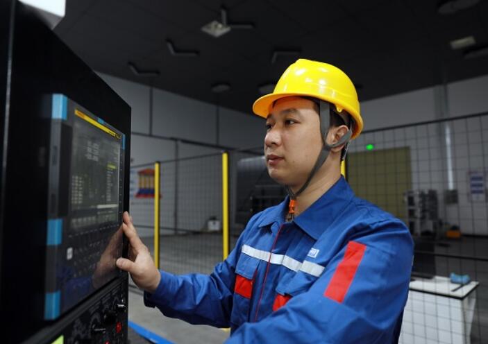 【兩會(huì)好聲音】全國(guó)人大代表李海樺:加大力度促進(jìn)內(nèi)燃機(jī)產(chǎn)業(yè)發(fā)展