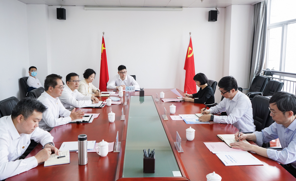 中國(guó)能建黨委常委、副總經(jīng)理吳云與國(guó)家能源局華中監(jiān)管局黨組書(shū)記、局長(zhǎng)任育之會(huì)談