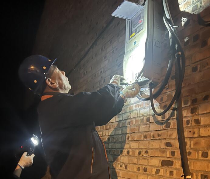 豐鎮(zhèn)供電公司開展查處安全隱患、保障供用電質(zhì)量專項(xiàng)用電檢查行動(dòng)