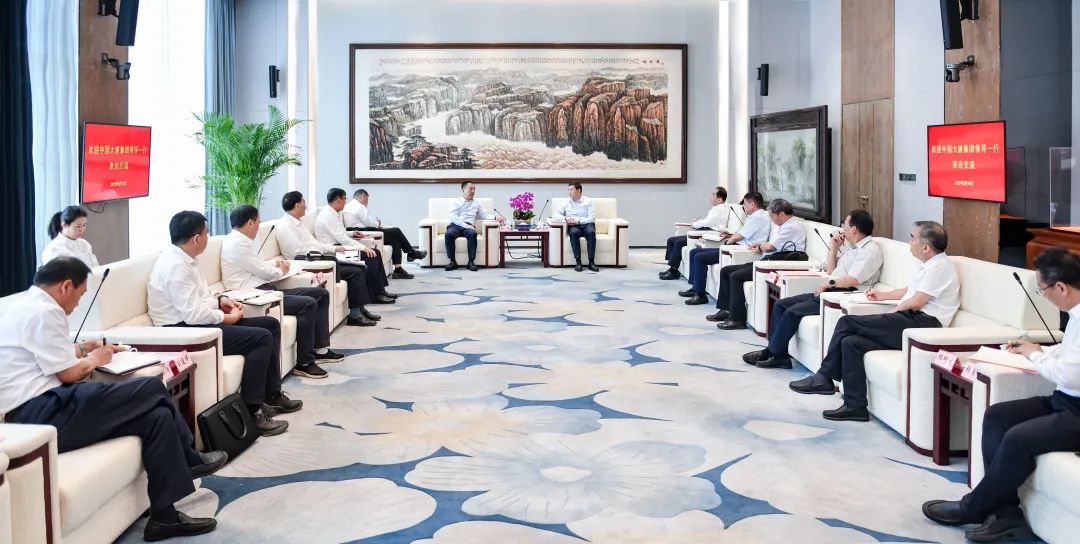 大唐集團(tuán)黨組書記、董事長鄒磊與陜煤集團(tuán)黨委書記、董事長張文琪會談