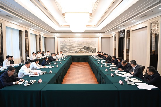 華能集團(tuán)溫樞剛、鄧建玲拜會遼寧省委書記郝鵬