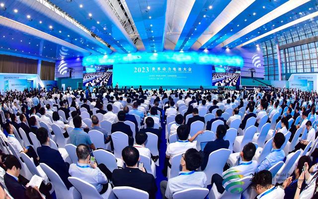 逐夢(mèng)萬億級(jí)新藍(lán)海，動(dòng)力電池如何標(biāo)準(zhǔn)統(tǒng)一、安全運(yùn)輸、回收利用?