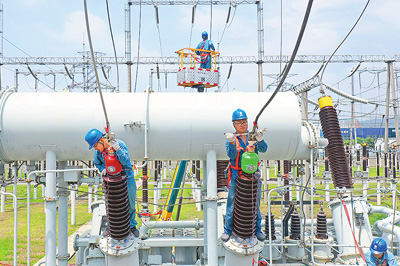 高溫來(lái)襲，電力迎戰(zhàn)“尖峰時(shí)刻”