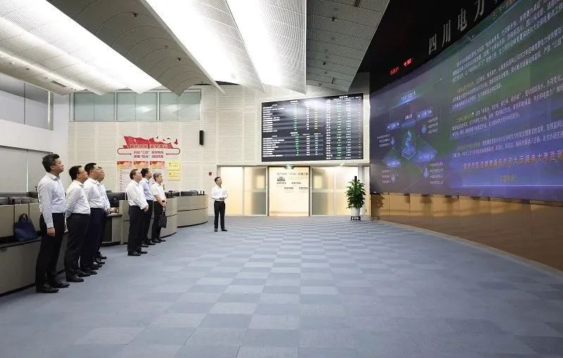 辛保安赴國網(wǎng)西南分部、國網(wǎng)四川電力檢查迎峰度夏供電保障工作