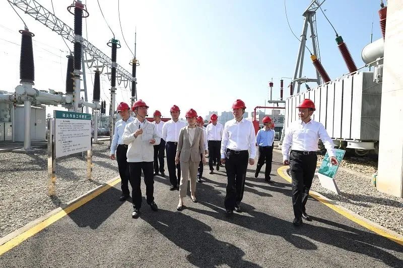 國家電網(wǎng)董事長、黨組書記辛保安會(huì)見四川省委書記王曉暉、省長黃強(qiáng)并檢查大運(yùn)會(huì)供電保障工作