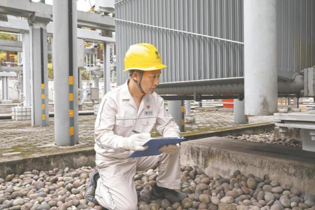 26年，變電運(yùn)維一線的耕耘與創(chuàng)新——記全國(guó)五一勞動(dòng)獎(jiǎng)?wù)芦@得者池永